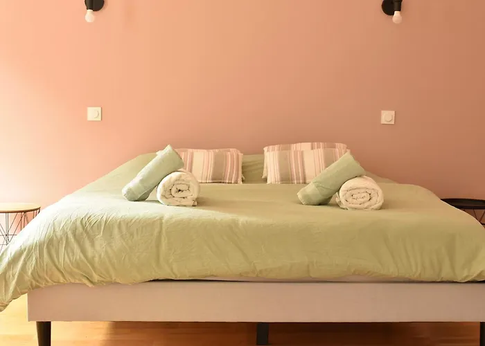 Maison De Charme, 8 Pers, Centre-ville De Gontier *